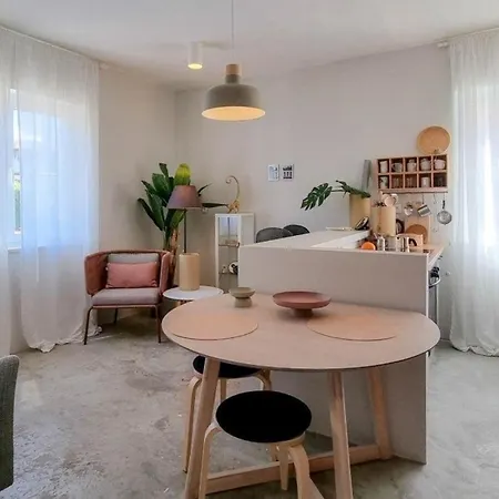 Ferienwohnung Fur 2 Personen Ca 64 Qm In Novigrad, Istrien Istrische Riviera Karpinjan